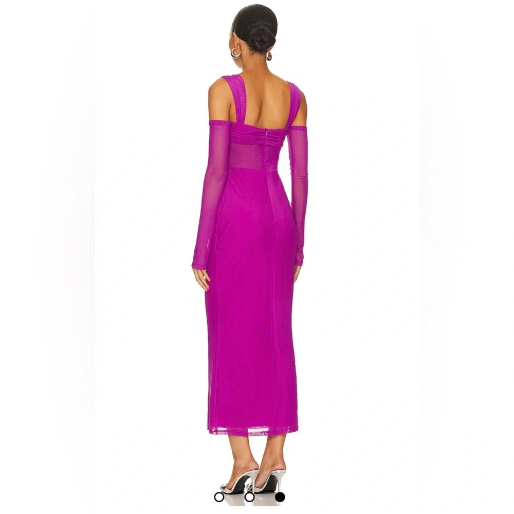 REVOLVE Lamoura Dress in Plum
Runaway The Label - Picture 7 of 12